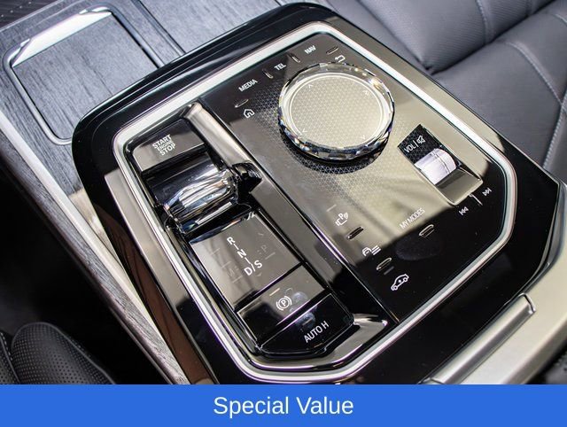 2025 BMW 7 Series 750e - Photo 20
