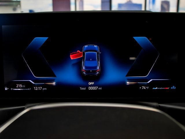 2025 BMW 2 Series 230i - Photo 17