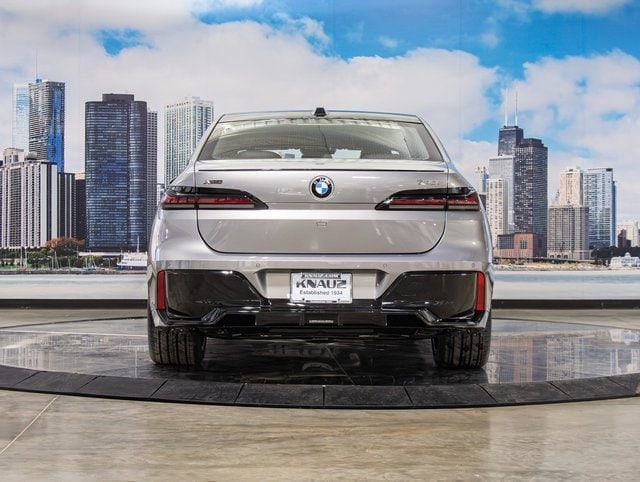 2026 BMW 7 Series 740i - Photo 11