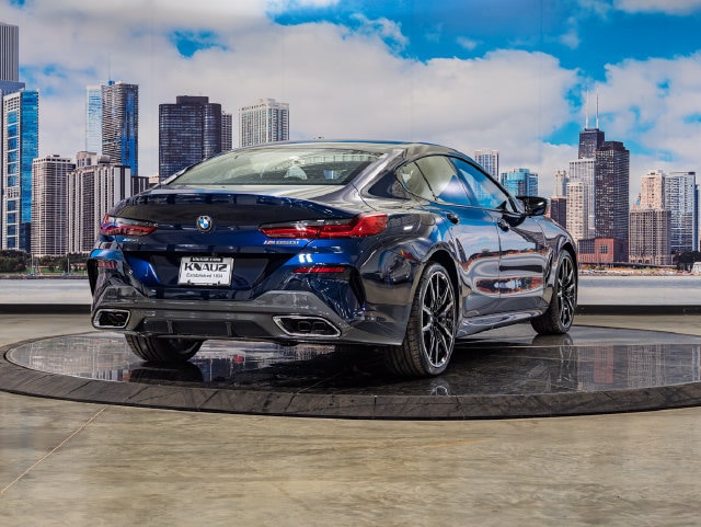 2026 BMW 8 Series M850i - Photo 8