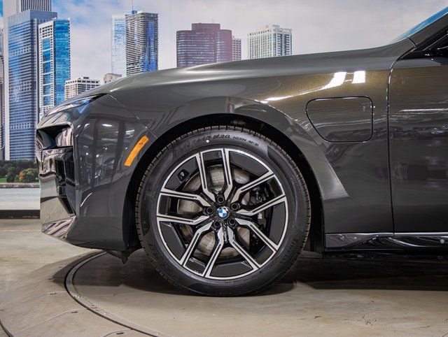 2026 BMW 7 Series 750e - Photo 7