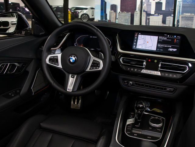 2026 BMW Z4 M40i - Photo 18