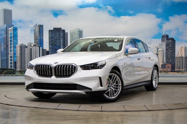 Used 2024 BMW 5 Series 530i with VIN WBA53FJ04RCR94174 for sale in Lake Bluff, IL