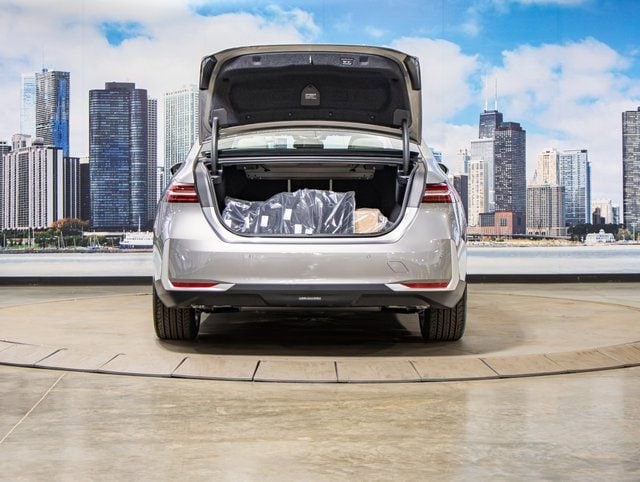 2025 BMW 5 Series 530i - Photo 12