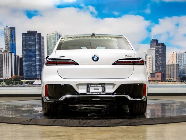 2026 BMW 7 Series 740i - Photo 11