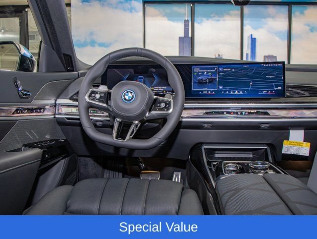2025 BMW 7 Series 750e - Photo 17