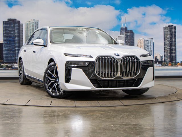 2026 BMW 7 Series 750e's photo