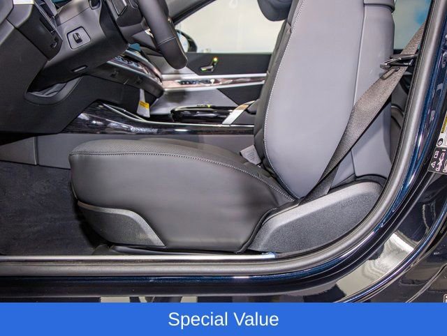2025 BMW 7 Series 760i - Photo 15