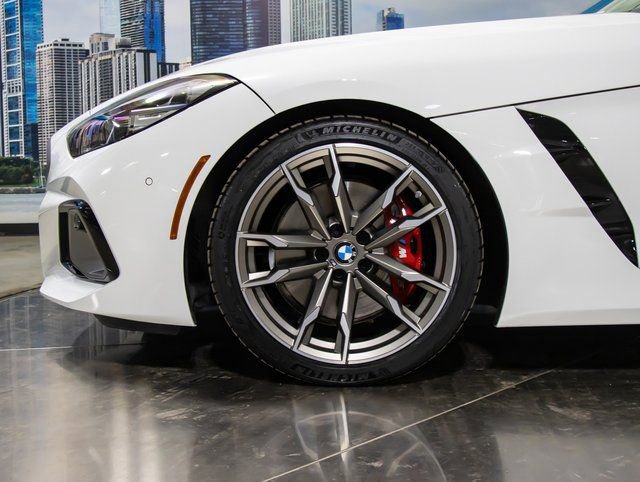 2026 BMW Z4 M40i - Photo 9