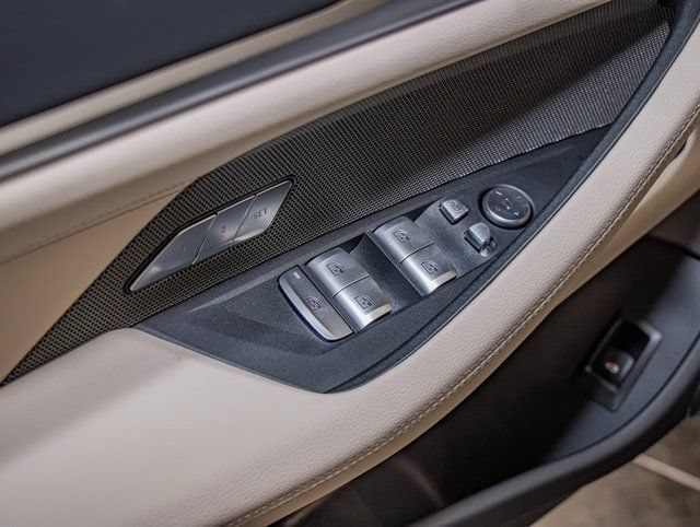2026 BMW i4 M60 - Photo 14