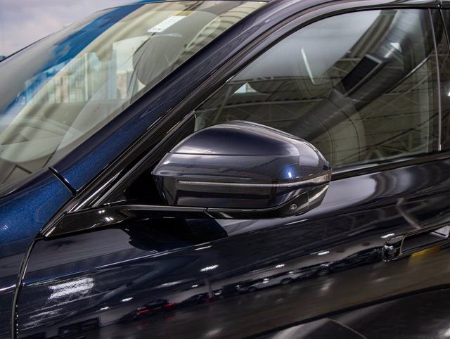 2026 BMW 7 Series 750e - Photo 10
