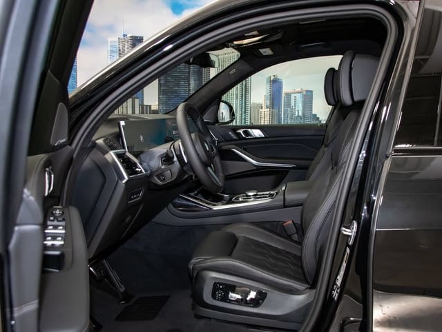 2027 BMW X7 40i - Photo 18