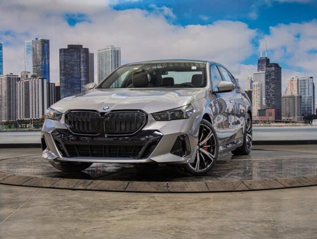 New 2026 BMW 550e xDrive Sedan