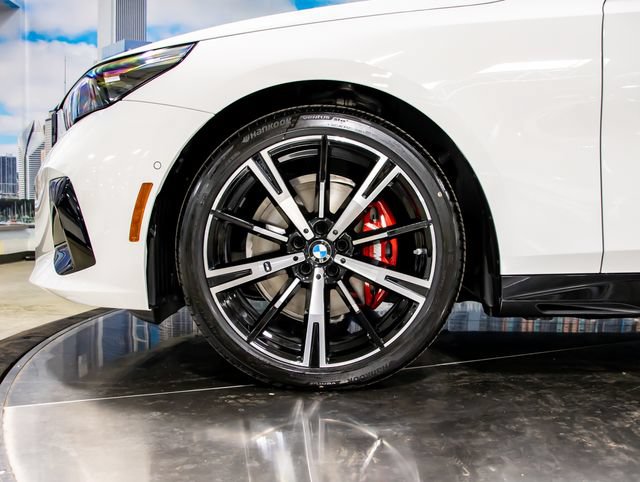 2027 BMW 5 Series 530i - Photo 7