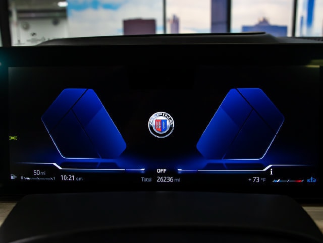 2025 BMW X7 ALPINA XB7 - Photo 17