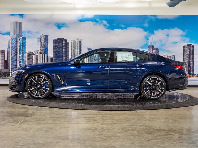 2026 BMW 8 Series M850i - Photo 6