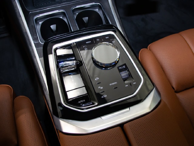 2026 BMW 7 Series 760i - Photo 20