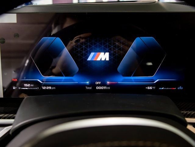 2026 BMW X5 M60i - Photo 17