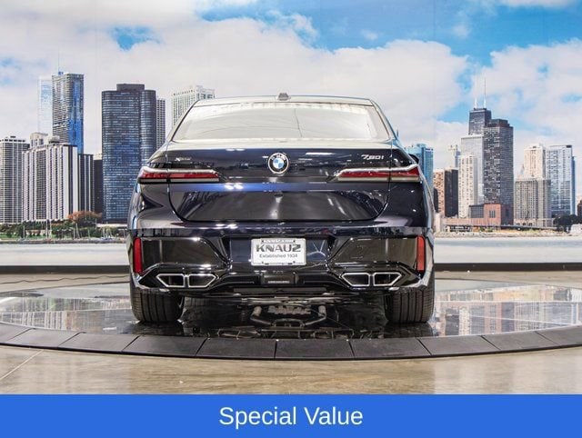 2025 BMW 7 Series 760i - Photo 11