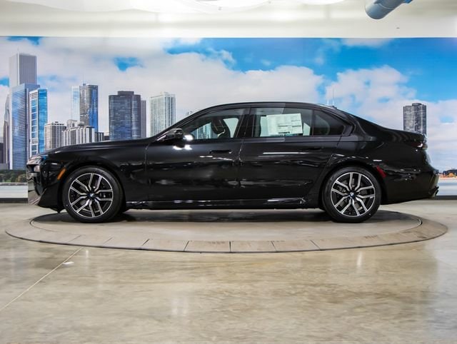 2026 BMW 7 Series 760i - Photo 6