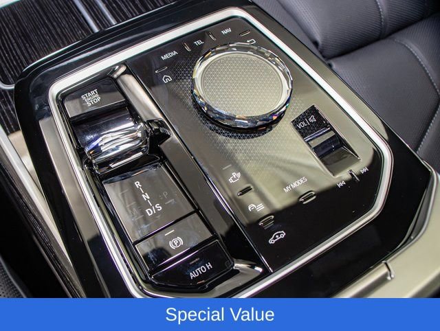 2025 BMW 7 Series 750e - Photo 20