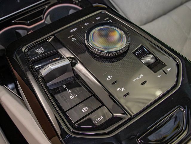 2026 BMW 5 Series 530i - Photo 19