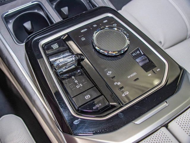 2026 BMW 7 Series 740i - Photo 19