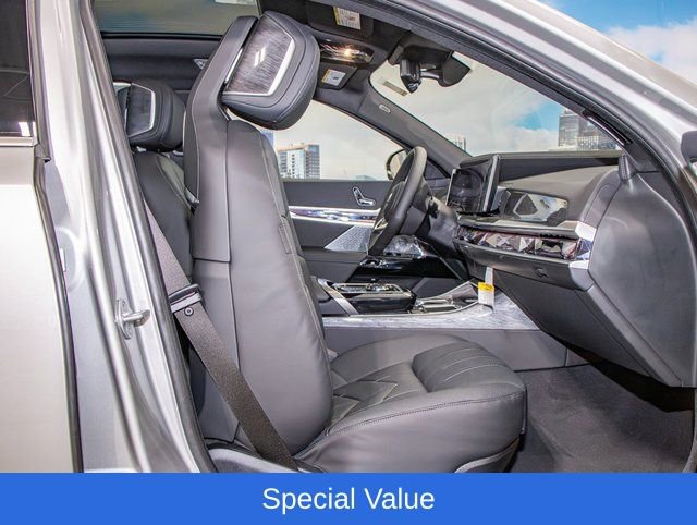 2025 BMW i7 60 - Photo 22
