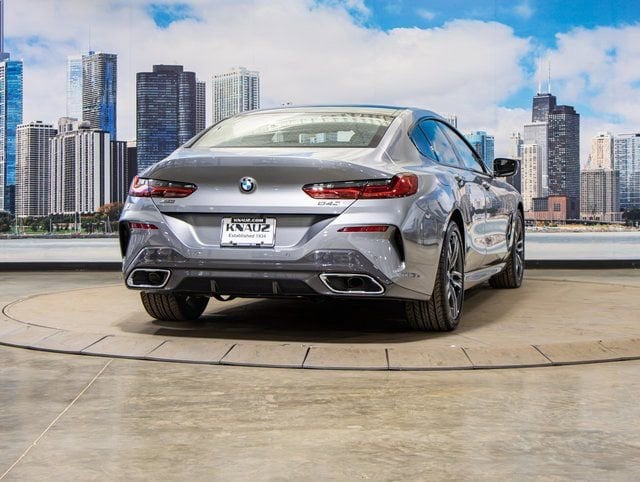 2025 BMW 8 Series 840i - Photo 8
