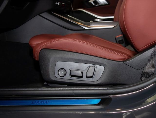 2026 BMW 3 Series 330i - Photo 15