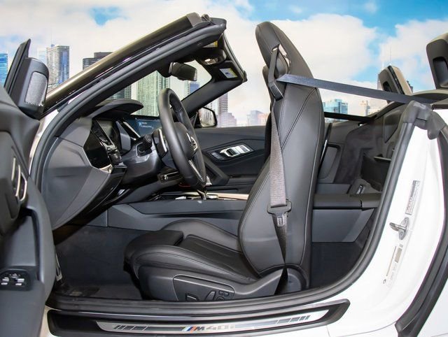 2026 BMW Z4 M40i - Photo 22