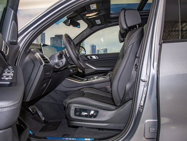 2026 BMW X5 M60i - Photo 20