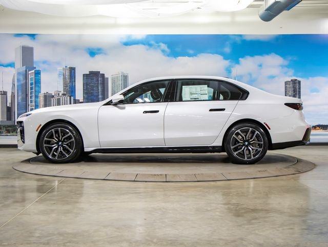 2026 BMW 7 Series 740i - Photo 6