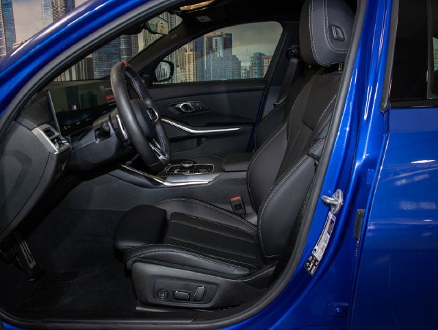 2025 BMW 3 Series M340i - Photo 20