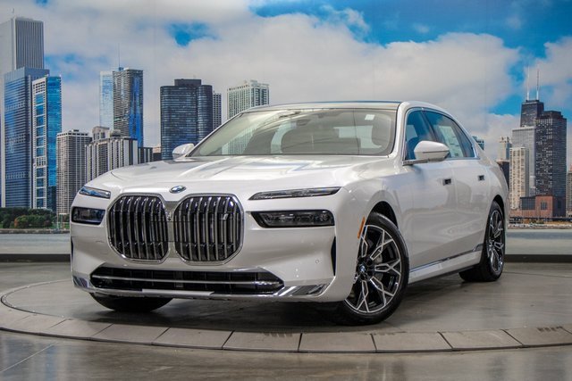 Used 2024 BMW i7 Base with VIN WBY53EJ00RCP72257 for sale in Lake Bluff, IL