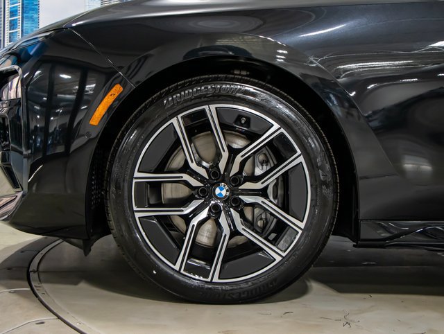 2026 BMW 7 Series 740i - Photo 7