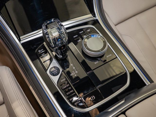 2026 BMW 8 Series 840i - Photo 19
