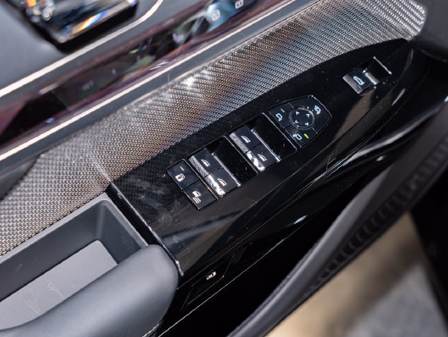 2026 BMW 7 Series 760i - Photo 13