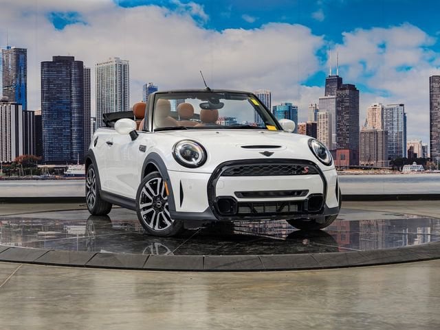 2024 MINI Convertible Cooper S's photo