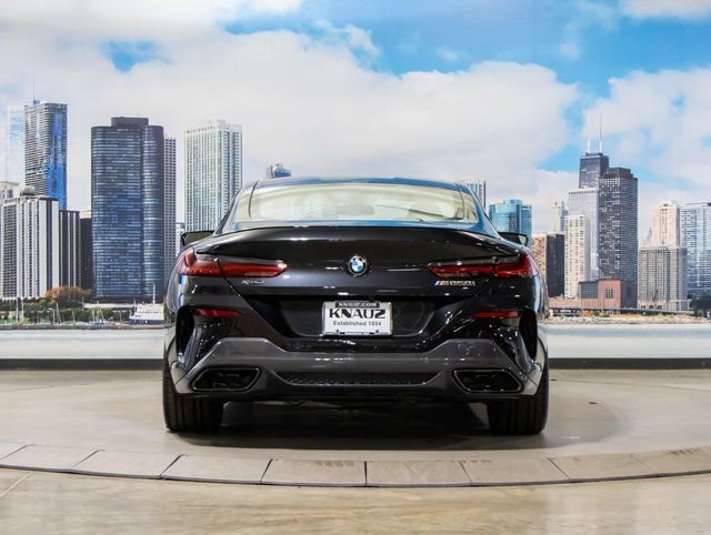 2026 BMW 8 Series M850i - Photo 11