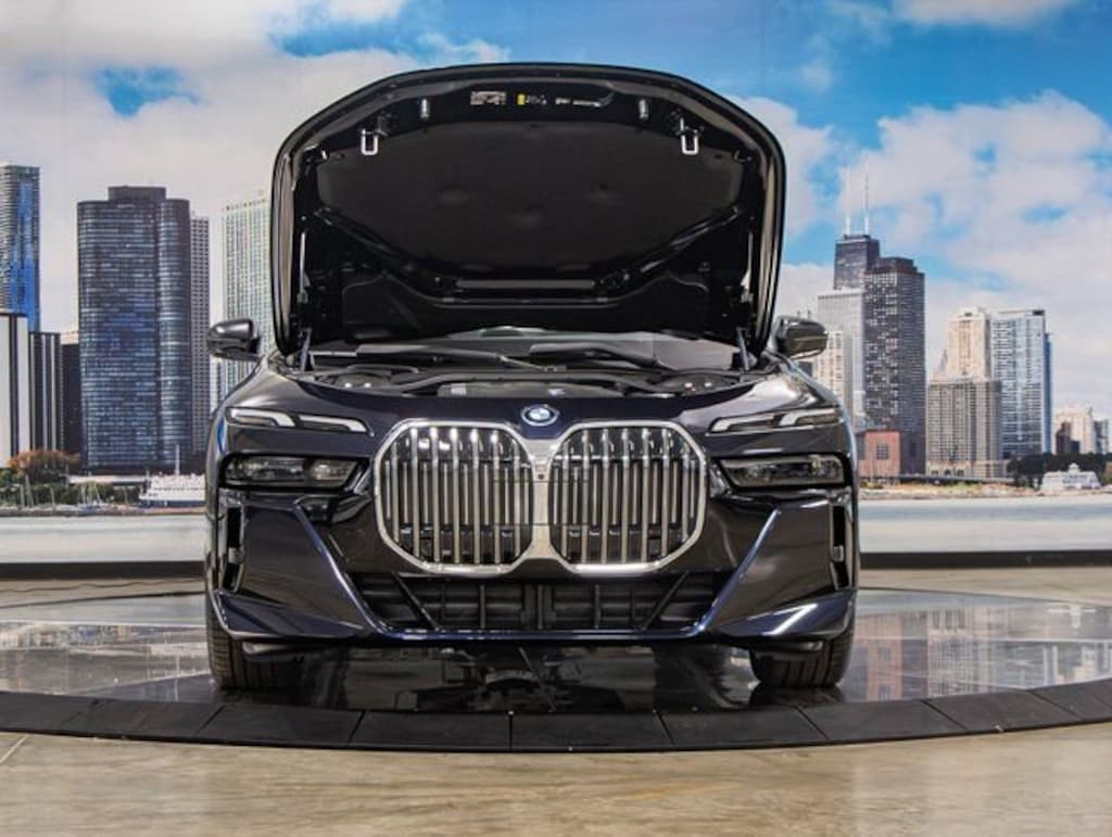 New 2026 BMW 750e xDrive Sedan