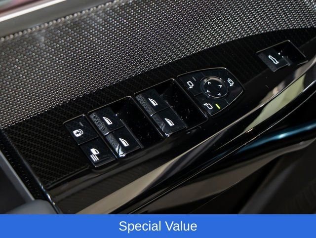 2025 BMW 7 Series 750e - Photo 15