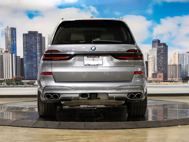 2025 BMW X7 ALPINA XB7 - Photo 11