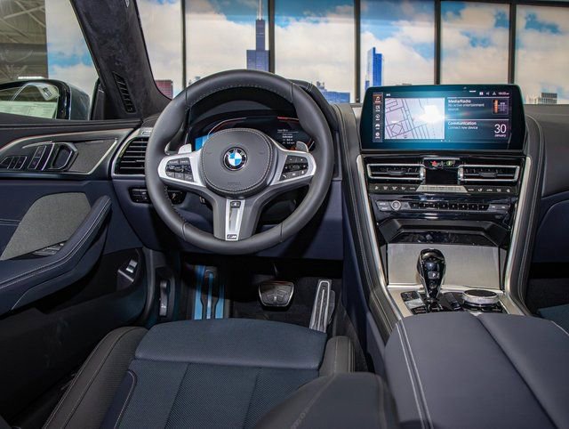 2025 BMW 8 Series 840i - Photo 17