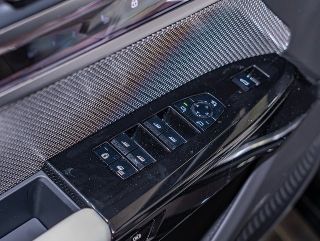 2026 BMW 7 Series 740i - Photo 14