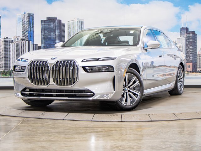 Used 2025 BMW i7 xDrive60 with VIN WBY53EJ08SCU89935 for sale in Lake Bluff, IL