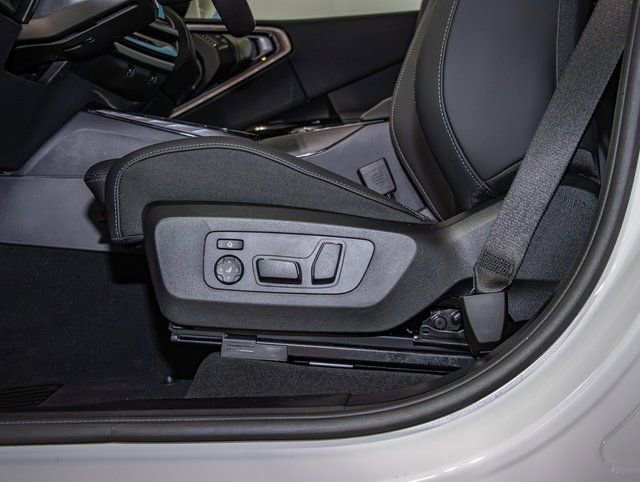 2026 BMW X3 30 - Photo 15
