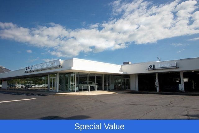 2025 BMW 7 Series 750e - Photo 38
