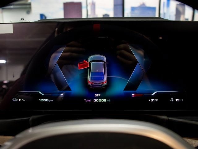 2026 BMW i4 M60 - Photo 17