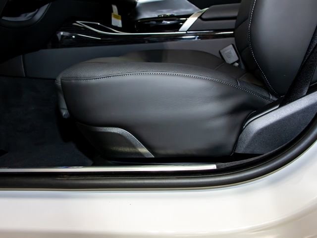 2026 BMW 7 Series 740i - Photo 16
